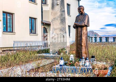 Monument to John Paul II near the Basilica of the Nativity of the Blessed Virgin Mary. Stock Photo