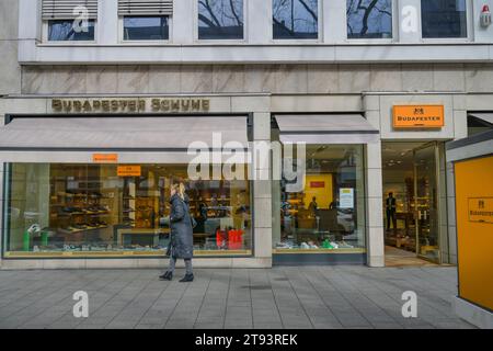 Budapester Schuhe, Kurfürstendamm, Charlottenburg, Charlottenburg-Wilmersdorf, Berlin, Deutschland Stock Photo