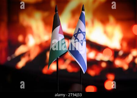 palästinensische und israelische Flagge