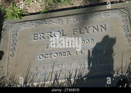 Glendale, California, USA 21st November 2023 Actor Errol Flynn Grave in Garden of Everlasting Peace in Court of Freedom at Forest Lawn Memorial Park on November 21, 2023 in Glendale, California, USA. Photo by Barry King/Alamy Stock Photo Stock Photo