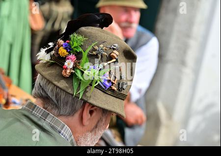 Violin Day in Bad Goisern, meeting of violin players and other folk musicians, every 1st Sunday in September in the Kirchengasse and in the Handwerksh Stock Photo