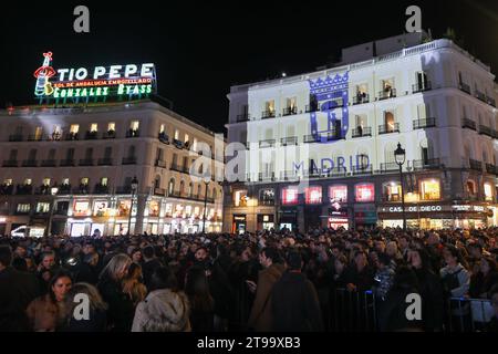 Madrid, Spain. 23rd Nov, 2023. The coat of arms of the city of Madrid is projected on a facade during the presentation of the Christmas lights switching on at Madrid's Puerta del Sol. The city of Madrid turned on the Christmas lighting this afternoon with an event in Puerta del Sol. (Photo by David Canales/SOPA Images/Sipa USA) Credit: Sipa USA/Alamy Live News Stock Photo