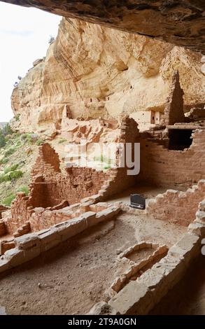 The incredible Long House cliff dwelling at Mesa Verde National Park ...