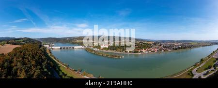 Drone image, Danube power station Ybbs Persenbeug, Persenbeug with Persenbeug Castle, Danube, Strudengau, Lower Austria, Austria Stock Photo