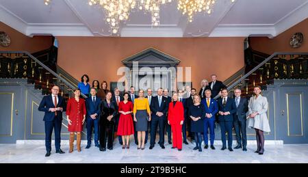 THE HAGUE - Group photo of King Willem-Alexander and Queen Máxima and the Dutch members of the European Parliament at Huis ten Bosch Palace. During the visit they discussed, among other things, climate change and the feasibility of a climate-neutral Europe. ANP POOL MISCHA SCHOEMAKER netherlands out - belgium out Stock Photo