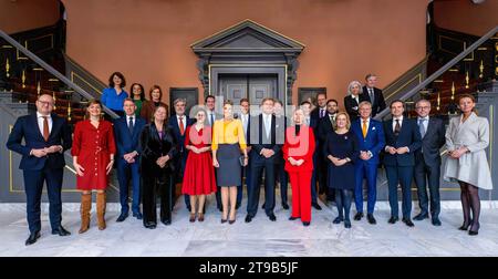 THE HAGUE - Group photo of King Willem-Alexander and Queen Máxima and the Dutch members of the European Parliament at Huis ten Bosch Palace. During the visit they discussed, among other things, climate change and the feasibility of a climate-neutral Europe. ANP POOL MISCHA SCHOEMAKER netherlands out - belgium out Stock Photo