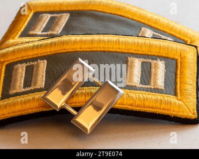 US Army Infantry Captain Shoulder Board for a Dress Blue Uniform and rank insignias, USA Stock Photo - Alamy US Army Infantry Captain Shoulder Board for a Dress Blue Uniform and rank insignias, USA Stock Photo - Alamy