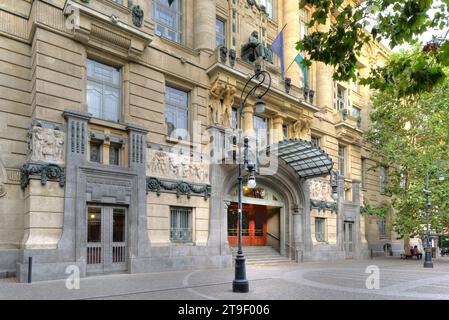 Budapest, Franz-Liszt-Musikakademie, Architekten Kálmán Giergl und Floris Kolb // Budapest, Franz-Liszt-Music Academy, Architects Kálmán Giergl and Fl Stock Photo