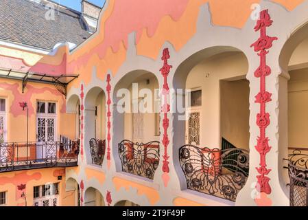 Budapest, Szenes Haus, Wohnhaus Thököly ut 46, István Nagy 1905-1906 // Budapest, Szenes House, Apartment House Thököly ut 46, István Nagy 1905-1906 Stock Photo