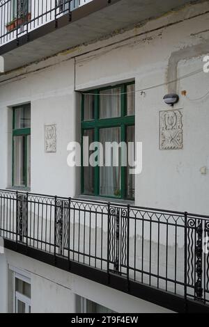 Budapest, Wohnhaus Saletrom utca 6 // Budapest, Apartment House Saletrom utca 6 Stock Photo