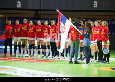 Santander, Spain, November 25, 2023: The Serbian team listening to their country's anthem during the 2nd Matchday of the 2023 Spanish Women's International Tournament between Serbia and Japan, on November 25, 2023, at Palacio de los Deportes de Santander, in Santander, Spain. Credit: Alberto Brevers / Alamy Live News. Stock Photo