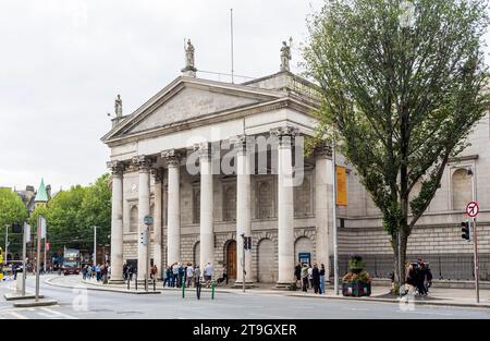 Neoclassical façade of Parliament House, since 1803 has housed the Bank of Ireland, in College Green, Dublin city center, Ireland Stock Photo