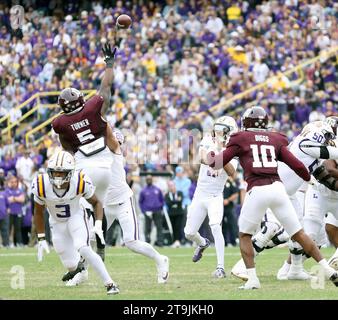 LSU quarterback Jayden Daniels (5) throws a pass during the first half ...