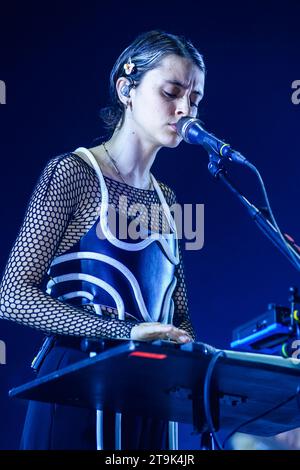 The french artist Pomme plays live at Forest National | La chanteuse et artiste francaise Pomme en concert a Forest National. Stock Photo