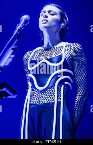 The french artist Pomme plays live at Forest National | La chanteuse et artiste francaise Pomme en concert a Forest National. Stock Photo