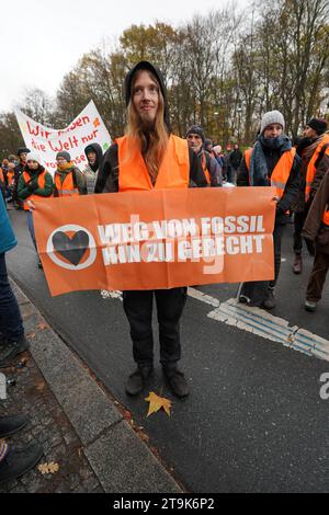 Berlin, Demonstration GER, Berlin,202231125, Demo, kundgebung, Letzte Generation *** Berlin, Demonstration GER, Berlin,202231125, Demo, rally, Last Generation Credit: Imago/Alamy Live News Stock Photo