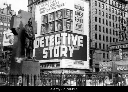 Giant Billboard in Times Square New York advertising KIRK DOUGLAS ELEANOR PARKER WILLIAM BENDIX CATHY O'DONNELL JOSEPH WISEMAN HORACE McMAHON LEE GRANT and GEORGE MACREADY in DETECTIVE STORY 1951 director / producer WILLIAM WYLER based on the play by Sidney Kingsley screenplay Philip Yordan and Robert Wyler costumes Edith Head Paramount Pictures Stock Photo