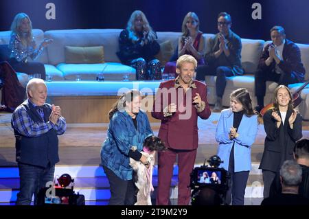 Thomas Gottschalk Mit Den Wettkandidaten Horst Freckmann, Michaela ...