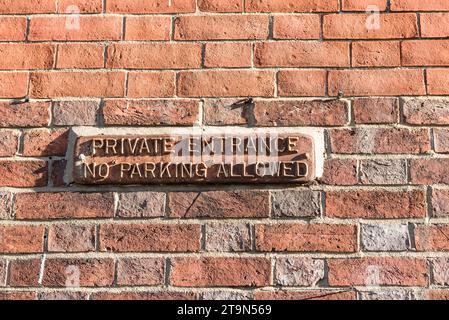 An iron 'No parking allowed' sign off the High Street in Lewes, East Sussex Stock Photo