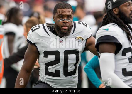 Jacksonville Jaguars safety Daniel Thomas 20 performs a drill