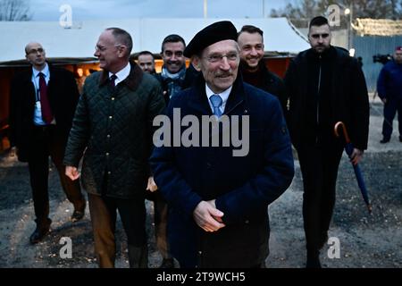 Roszke, Hungary. 27th Nov, 2023. Hungarian Interior Minister Sandor Pinter (center), Austrian Interior Minister Gerhard Karner (2nd from left) and Slovakian Interior Minister Matuj Sutaj Estok (2nd from right) during a visit to the Hungarian-Serbian border near the village of Roszke, Hungary. Credit: Marton Monus/dpa/Alamy Live News Stock Photo