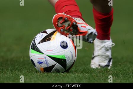 EM 2024 Ball Adidas Fussball Liebe  Fussball LŠnderspiel Deutschland - TŸrkei 2:3 18.11.2023 © diebilderwelt / Alamy Stock Stock Photo