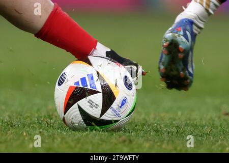 EM 2024 Ball Adidas Fussball Liebe  Fussball LŠnderspiel Deutschland - TŸrkei 2:3 18.11.2023 © diebilderwelt / Alamy Stock Stock Photo