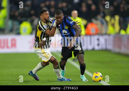 Turin, Italy. 26th Nov, 2023. Gleison Bremer of Juventus (L) and Marcus Thuram of Inter (R) seen in action during the 2023-24 Serie A football match between Juventus and Inter at Allianz Stadium. Final score; Juventus 1:1 Inter. (Photo by Grzegorz Wajda/SOPA Images/Sipa USA) Credit: Sipa USA/Alamy Live News Stock Photo