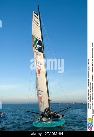 VENDEE GLOBE 2008/2009 - LES SABLES D'OLONNE (FRA) - 16/02/09 PHOTO : OLIVIER BLANCHET / DPPI FINISH FOR BRIAN THOMPSON (UK) / BAHRAIN TEAM PINDAR AFTER 98D 20H 29MN 55SEC Stock Photo