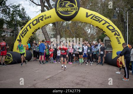 Belgrade, Serbia, Nov 4, 2023: Participants at the start of a charity run race “Zajedno za Vasilija” (Together for Vasilije) Stock Photo