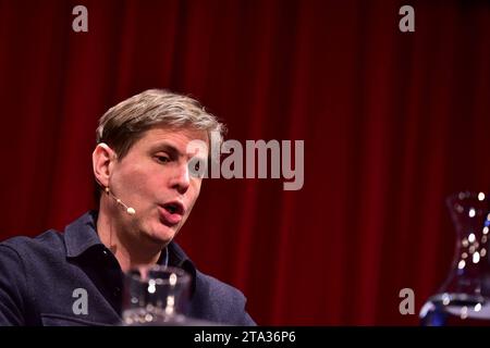 Daniel Kehlmann, Lichtspiel, Lesung, Buchpräsentation, 2023, Salzburg, Manfred Siebinger *** Daniel Kehlmann, light show, reading, book presentation, 2023, Salzburg, Manfred Siebinger Credit: Imago/Alamy Live News Stock Photo