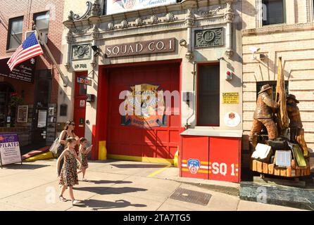 New York, USA - May 26, 2018: People near FDNY Squad 1/Technical Response Vehicle in Brooklyn. Stock Photo