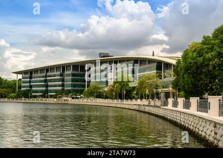 Heriot Watt University Campus, Putrajaya Lakeside, Putrajaya, Malaysia ...