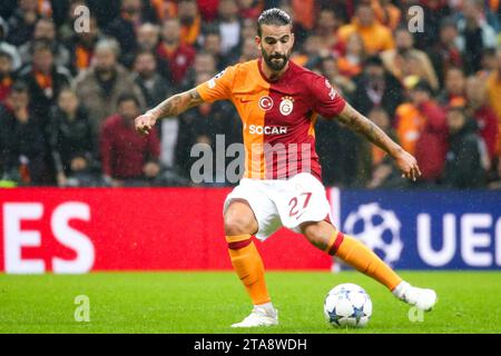 Istanbul, Turkey. 29th Nov, 2023. ISTANBUL, TURKEY - NOVEMBER 29: Sergio Oliveira of Galatasaray AS during the Group A - UEFA Champions League 2023/24 match between Galatasaray A.S. and Manchester United at the Ali Sami Yen Arena on November 29, 2023 in Istanbul, Turkey. ( Credit: BSR Agency/Alamy Live News Stock Photo