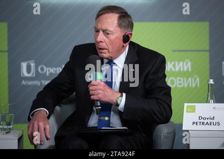 Kyiv, Ukraine. 05th Sep, 2023. Former CIA Director and retired US General David H. Petraeus speaks at an event entitled 'The front and recovery' during the Kyiv Security Forum. (Photo by Oleksii Chumachenko/SOPA Images/Sipa USA) Credit: Sipa USA/Alamy Live News Stock Photo