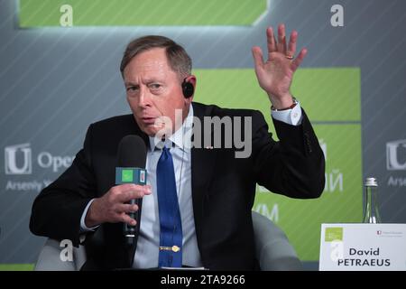 Kyiv, Ukraine. 05th Sep, 2023. Former CIA Director and retired US General David H. Petraeus speaks at an event entitled 'The front and recovery' during the Kyiv Security Forum. (Photo by Oleksii Chumachenko/SOPA Images/Sipa USA) Credit: Sipa USA/Alamy Live News Stock Photo