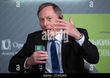 Kyiv, Ukraine. 05th Sep, 2023. Former CIA Director and retired US General David H. Petraeus speaks at an event entitled 'The front and recovery' during the Kyiv Security Forum. (Photo by Oleksii Chumachenko/SOPA Images/Sipa USA) Credit: Sipa USA/Alamy Live News Stock Photo