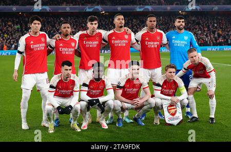 Arsenal Line Up (front Row, Left To Right) Alexis Sanchez, Kieran Gibbs ...