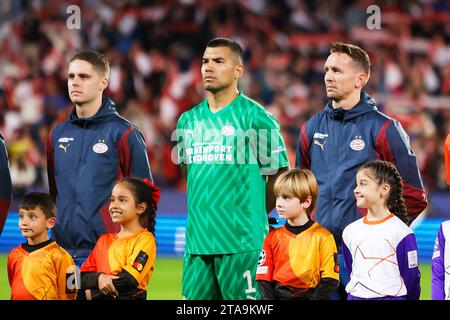 Seville, Spain. 29th Nov, 2023. Goalkeeper Walter Benitez (1) of PSV Eindhoven seen during the UEFA Champions League match between Sevilla FC and PSV Eindhoven at Estadio Ramon Sanchez Pizjuan in Seville. (Photo Credit: Gonzales Photo/Alamy Live News Stock Photo