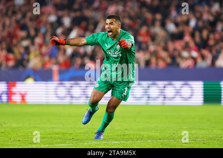 Seville, Spain. 29th Nov, 2023. Goalkeeper Walter Benitez (1) of PSV Eindhoven seen celebrating during the UEFA Champions League match between Sevilla FC and PSV Eindhoven at Estadio Ramon Sanchez Pizjuan in Seville. (Photo Credit: Gonzales Photo/Alamy Live News Stock Photo