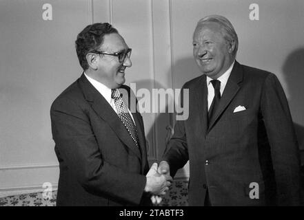 File photo dated 8/7/1974 of Dr Henry Kissinger, US Secretary of State, meets Mr Edward Heath, Opposition leader, at Claridges. Earlier he had talks with the Prime Minister and senior members of the Government. Kissinger, the US secretary of state who dominated foreign policy under former presidents Richard Nixon and Gerald Ford, has died aged 100, his consulting firm Kissinger Associates said. Issue date: Thursday November 30, 2023. Stock Photo