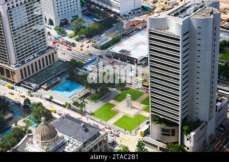 Central, Hong Kong - July 21, 2009 : The Cenotaph and Statue Square Gardens. Aerial view between Chater Road and Connaught Road on Hong Kong Island. Stock Photo