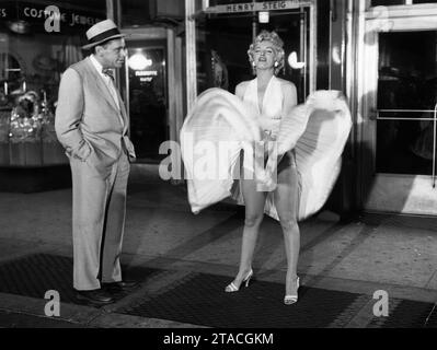 The Seven Year Itch  Tom Ewell & Marilyn Monroe Stock Photo