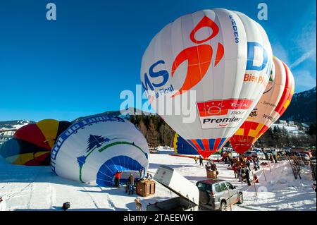 France, Savoie, Val d'Arly, Praz sur Arly, gathering of hot air balloons called the montgolfiades, first takeoffs Stock Photo