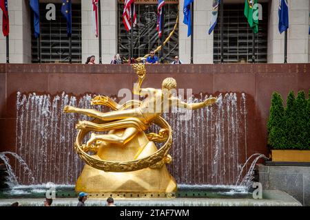 Prometheus statue in Rockefeller Center Stock Photo