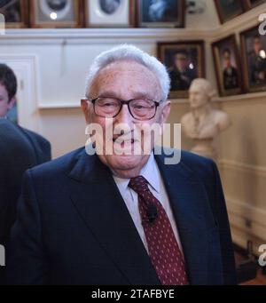 Boston, Massachusetts, USA  December 19 ,2007 Former Secretary of State and former National Security Advisor Dr. Henry A. Kissinger and Nobel Peace Prize recipient  with former Senator John McCain (R-AZ) at the Ancient and Honorable Artillery Company Armory Faneuil Hall in Boston on December 19, 2007.  Kissinger passed on November 29, 2023 at age 11 at his Connecticut home.  (Rick Friedman) Stock Photo