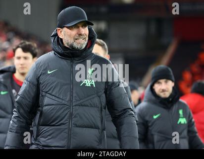 Anfield, Liverpool, Merseyside, UK. 30th Nov, 2023. Europa League Football, Group Stages, Liverpool versus LASK; Liverpool manager Jurgen Klopp walks from the tunnel to the dugout Credit: Action Plus Sports/Alamy Live News Stock Photo