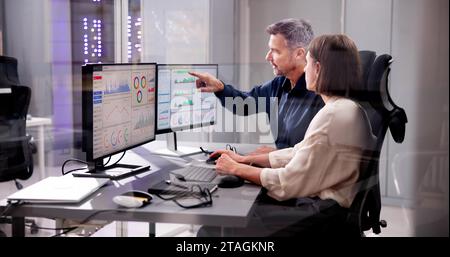 Using Analytics and KPIs to Analyze Data: An Analyst's View from the Table Stock Photo