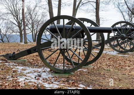 American Civil War cannons, in winter, at Bolivar Heights, West Virginia, USA. Stock Photo
