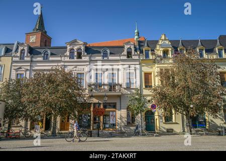 altbauten-marktplatz-bernau-brandenburg-deutschland-stock-photo-alamy
